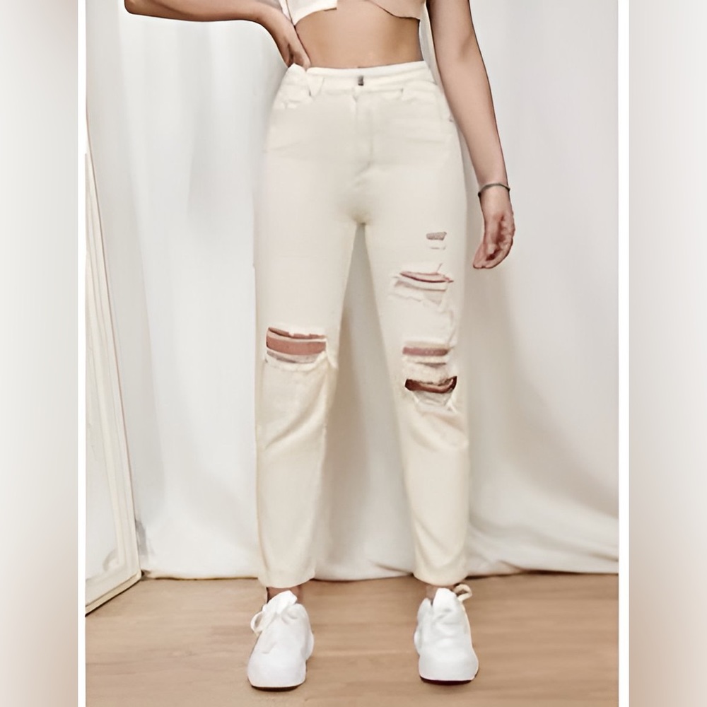 NWOT High Waist Destroyed Mom Jeans